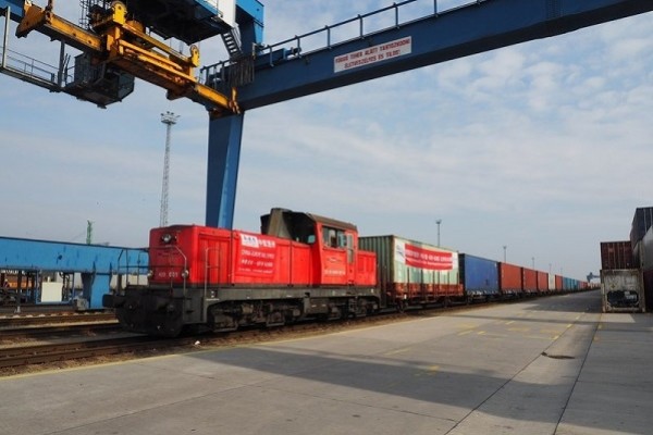 New cargo train links east China with Hungary