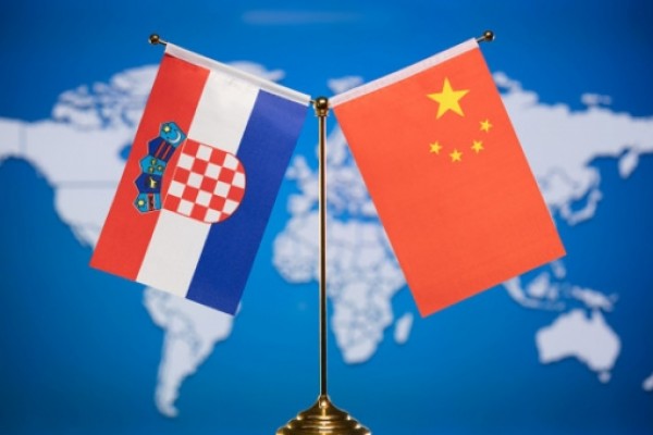 Xi Jinping Exchanges Messages of Congratulations with Croatian President Zoran Milanovic on the 30th Anniversary of the Establishment of China-Croatia Diplomatic Relations
